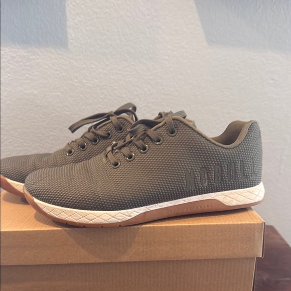 NOBULL Green Sneakers Lightweight Performance Design - Picture 1 of 4